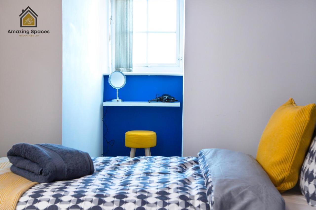 Large Unique 2 Bedroom Duplex Apartment With Private Parking & Free Wifi - Vat Qualifying By Amazing Spaces Relocations Ltd Уоррингтон Экстерьер фото