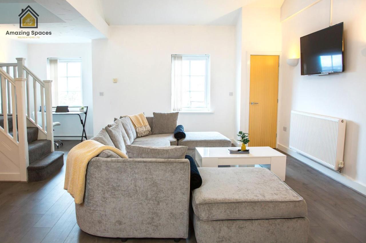 Large Unique 2 Bedroom Duplex Apartment With Private Parking & Free Wifi - Vat Qualifying By Amazing Spaces Relocations Ltd Уоррингтон Экстерьер фото
